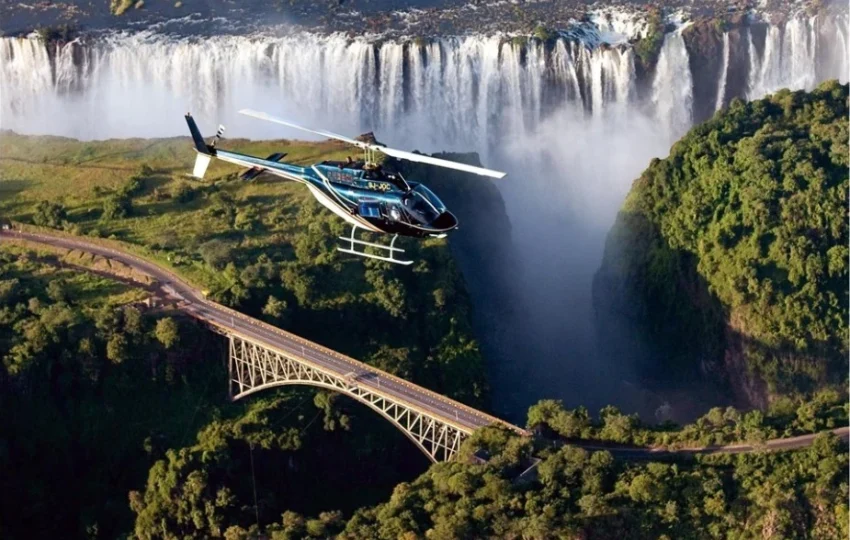helicopter-tour-of-Victoria-Falls